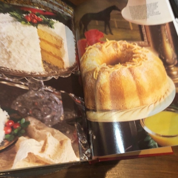 Vintage 1995 Southern Living Annual Recipes Book - Picture 9 of 9